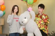 娱乐718快乐你我他吃瓜,快乐你我他，一起吃瓜解闷